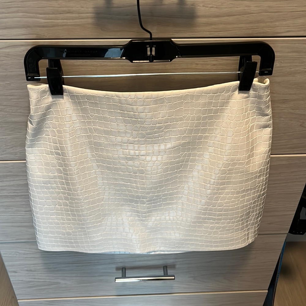 Alice + Olivia Elana Vegan Leather Mini Skirt